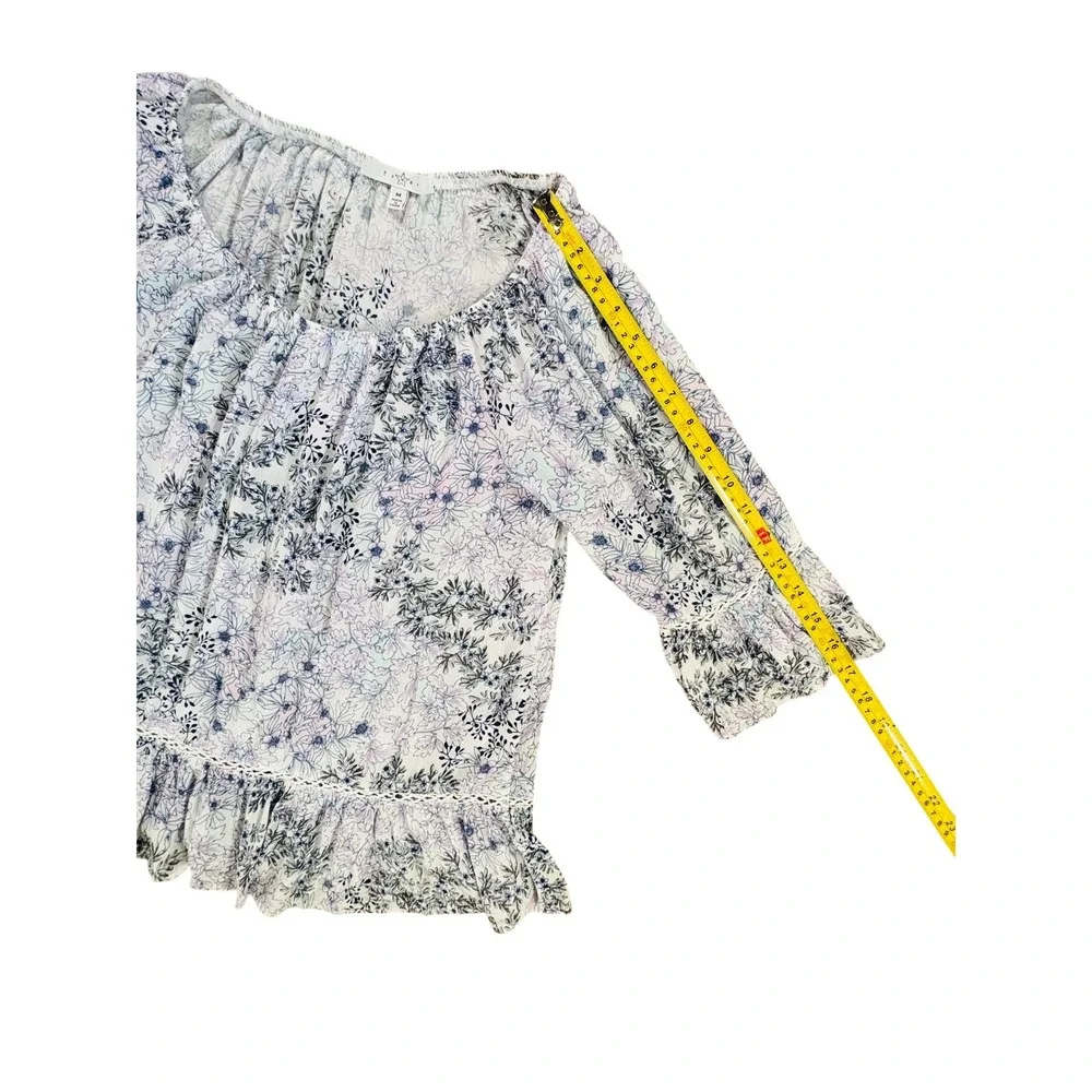 Fever Floral Ruffle Hem Boho Blouse Women's Medium 100% Rayon